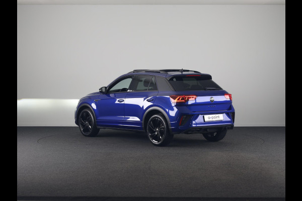 Volkswagen T-Roc 1.5 TSI R-Line 150 pk Automaat (DSG) | Verlengde garantie | Navigatie | Panoramadak | Trekhaak (afneembaar) | Parkeersensoren (Park assist) | Achteruitrijcamera | Black Style pakket | R-Line |