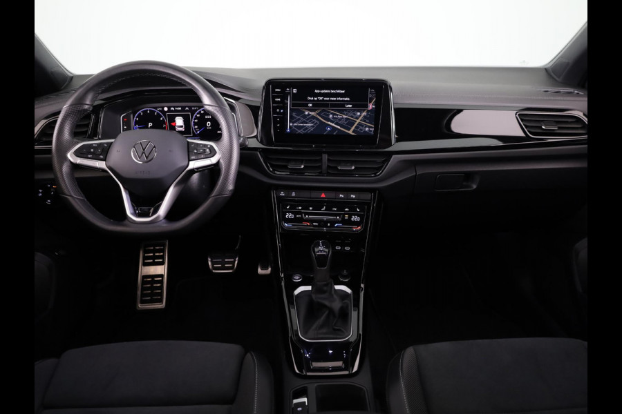 Volkswagen T-Roc 1.5 TSI R-Line 150 pk Automaat (DSG) | Verlengde garantie | Navigatie | Panoramadak | Trekhaak (afneembaar) | Parkeersensoren (Park assist) | Achteruitrijcamera | Black Style pakket | R-Line |