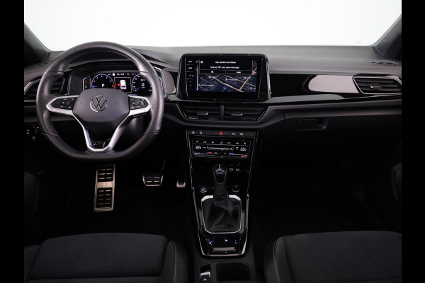 Volkswagen T-Roc 1.5 TSI R-Line 150 pk Automaat (DSG) | Verlengde garantie | Navigatie | Panoramadak | Trekhaak (afneembaar) | Parkeersensoren (Park assist) | Achteruitrijcamera | Black Style pakket | R-Line |