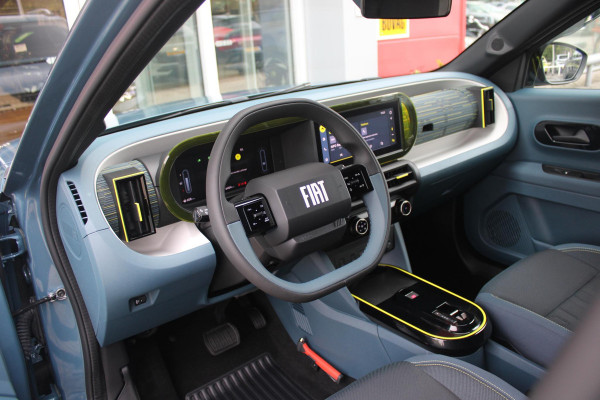 Fiat Grande Panda 1.2 Hybrid 110PK ICON STYLE | APPLE CARPLAY/ANDROID AUTO | CRUISE CONTROL | PARKEERSENSOREN ACHTER | LED KOPLAMPEN | LICHTMETALEN VELGEN 16" | DAB+ RADIO | EXTRA GETINTE ACHTERRUITEN || ELEKTRISCHE RAMEN VOOR / ACHTER | CENTRALEVERGRENDELING  MET AFSTANDBEDIENING | WIND GELEIDERS OP DE RAMEN RONDOM | DAKRAILS |