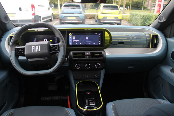 Fiat Grande Panda 1.2 Hybrid 110PK ICON STYLE | APPLE CARPLAY/ANDROID AUTO | CRUISE CONTROL | PARKEERSENSOREN ACHTER | LED KOPLAMPEN | LICHTMETALEN VELGEN 16" | DAB+ RADIO | EXTRA GETINTE ACHTERRUITEN || ELEKTRISCHE RAMEN VOOR / ACHTER | CENTRALEVERGRENDELING  MET AFSTANDBEDIENING | WIND GELEIDERS OP DE RAMEN RONDOM | DAKRAILS |