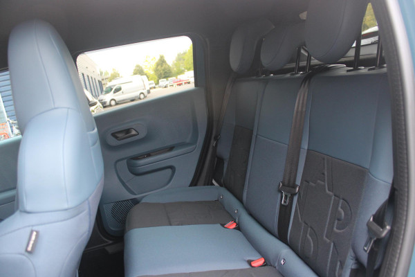 Fiat Grande Panda 1.2 Hybrid 110PK ICON STYLE | APPLE CARPLAY/ANDROID AUTO | CRUISE CONTROL | PARKEERSENSOREN ACHTER | LED KOPLAMPEN | LICHTMETALEN VELGEN 16" | DAB+ RADIO | EXTRA GETINTE ACHTERRUITEN || ELEKTRISCHE RAMEN VOOR / ACHTER | CENTRALEVERGRENDELING  MET AFSTANDBEDIENING | WIND GELEIDERS OP DE RAMEN RONDOM | DAKRAILS |