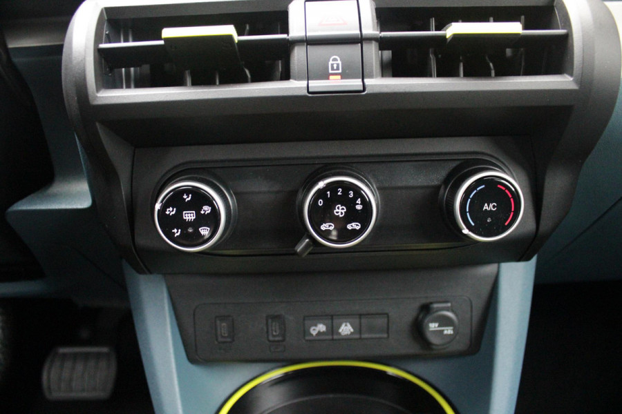 Fiat Grande Panda 1.2 Hybrid 110PK ICON STYLE | APPLE CARPLAY/ANDROID AUTO | CRUISE CONTROL | PARKEERSENSOREN ACHTER | LED KOPLAMPEN | LICHTMETALEN VELGEN 16" | DAB+ RADIO | EXTRA GETINTE ACHTERRUITEN || ELEKTRISCHE RAMEN VOOR / ACHTER | CENTRALEVERGRENDELING  MET AFSTANDBEDIENING | WIND GELEIDERS OP DE RAMEN RONDOM | DAKRAILS |