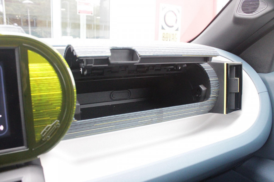 Fiat Grande Panda 1.2 Hybrid 110PK ICON STYLE | APPLE CARPLAY/ANDROID AUTO | CRUISE CONTROL | PARKEERSENSOREN ACHTER | LED KOPLAMPEN | LICHTMETALEN VELGEN 16" | DAB+ RADIO | EXTRA GETINTE ACHTERRUITEN || ELEKTRISCHE RAMEN VOOR / ACHTER | CENTRALEVERGRENDELING  MET AFSTANDBEDIENING | WIND GELEIDERS OP DE RAMEN RONDOM | DAKRAILS |
