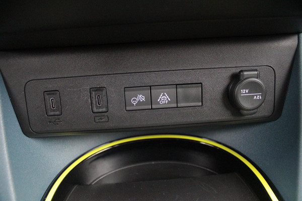 Fiat Grande Panda 1.2 Hybrid 110PK ICON STYLE | APPLE CARPLAY/ANDROID AUTO | CRUISE CONTROL | PARKEERSENSOREN ACHTER | LED KOPLAMPEN | LICHTMETALEN VELGEN 16" | DAB+ RADIO | EXTRA GETINTE ACHTERRUITEN || ELEKTRISCHE RAMEN VOOR / ACHTER | CENTRALEVERGRENDELING  MET AFSTANDBEDIENING | WIND GELEIDERS OP DE RAMEN RONDOM | DAKRAILS |