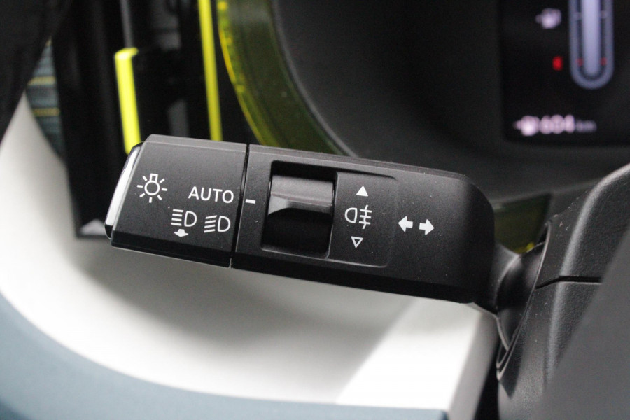 Fiat Grande Panda 1.2 Hybrid 110PK ICON STYLE | APPLE CARPLAY/ANDROID AUTO | CRUISE CONTROL | PARKEERSENSOREN ACHTER | LED KOPLAMPEN | LICHTMETALEN VELGEN 16" | DAB+ RADIO | EXTRA GETINTE ACHTERRUITEN || ELEKTRISCHE RAMEN VOOR / ACHTER | CENTRALEVERGRENDELING  MET AFSTANDBEDIENING | WIND GELEIDERS OP DE RAMEN RONDOM | DAKRAILS |