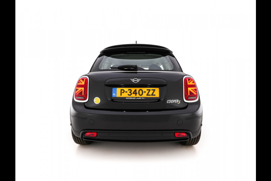 MINI Electric MINI Yours 33 kWh [3-Fase-11kW] {SoH-96%} (INCL-BTW) Aut. *HEATPUMP | LEATHER-ALCANTARA | FULL-LED | NAVI-FULLMAP | SPORTSEATS | AMBIENTLIGHT | DIGI-COCKPIT | DAB+ | ECC | PDC | CRUISE | 16''ALU*
