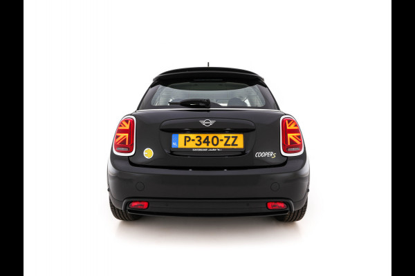 MINI Electric MINI Yours 33 kWh [3-Fase-11kW] {SoH-96%} (INCL-BTW) Aut. *HEATPUMP | LEATHER-ALCANTARA | FULL-LED | NAVI-FULLMAP | SPORTSEATS | AMBIENTLIGHT | DIGI-COCKPIT | DAB+ | ECC | PDC | CRUISE | 16''ALU*