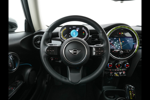 MINI Electric MINI Yours 33 kWh [3-Fase-11kW] {SoH-96%} (INCL-BTW) Aut. *HEATPUMP | LEATHER-ALCANTARA | FULL-LED | NAVI-FULLMAP | SPORTSEATS | AMBIENTLIGHT | DIGI-COCKPIT | DAB+ | ECC | PDC | CRUISE | 16''ALU*