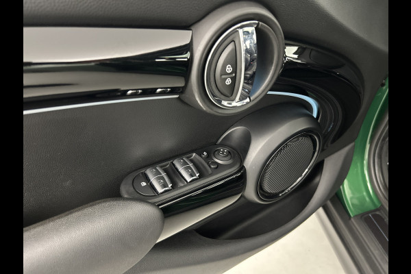 MINI 5-deurs 1.5 Cooper Camden /Panodak/Leder/Carplay/Cruise control