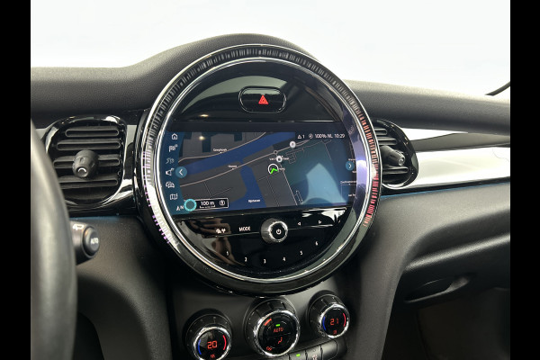 MINI 5-deurs 1.5 Cooper Camden /Panodak/Leder/Carplay/Cruise control