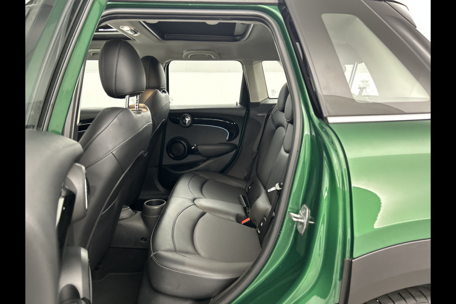 MINI 5-deurs 1.5 Cooper Camden /Panodak/Leder/Carplay/Cruise control