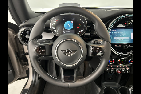 MINI 3-deurs 1.5 Cooper MINI Classic /Panodak/HUD/Cruise/stoelV/Keyless