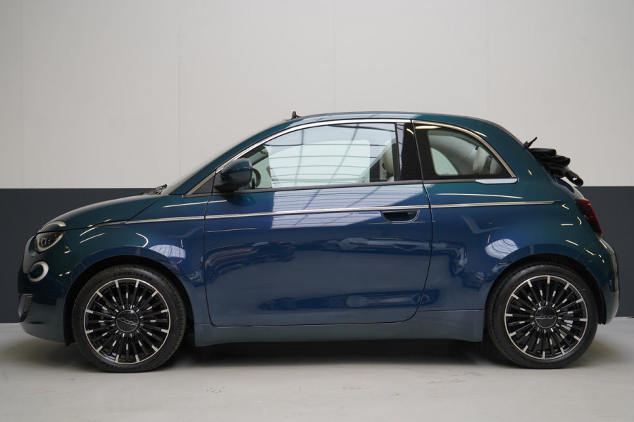 Fiat 500E Cabrio La Prima 42 kWh SoH 94,9% | Leder | Stoelverwarming | Lm velgen | Navigatie | Carplay