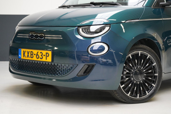 Fiat 500E Cabrio La Prima 42 kWh SoH 94,9% | Leder | Stoelverwarming | Lm velgen | Navigatie | Carplay
