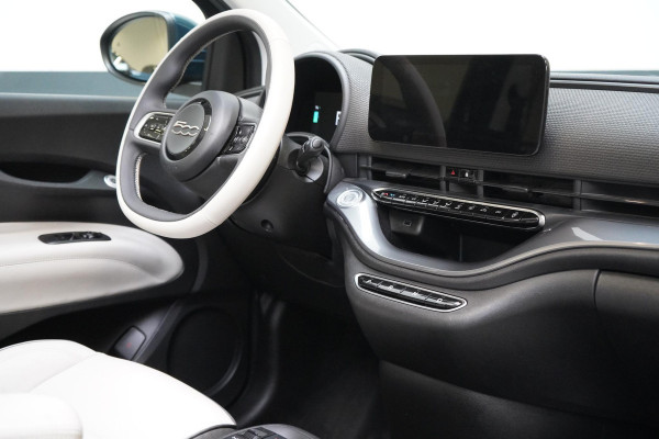 Fiat 500E Cabrio La Prima 42 kWh SoH 94,9% | Leder | Stoelverwarming | Lm velgen | Navigatie | Carplay