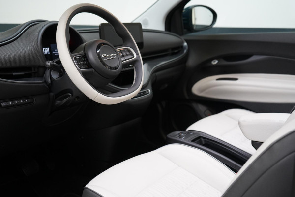 Fiat 500E Cabrio La Prima 42 kWh SoH 94,9% | Leder | Stoelverwarming | Lm velgen | Navigatie | Carplay