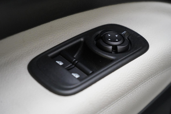 Fiat 500E Cabrio La Prima 42 kWh SoH 94,9% | Leder | Stoelverwarming | Lm velgen | Navigatie | Carplay