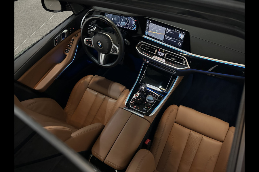 BMW X5 45e M-Performance Seats | 360 View | Panorama | ACC | Kristal pook | Head-Up | Laser-LED | Memory | Harman-Kardon | Keyless-Go | Trekhaak | Drive Assist Pro. | Leder | 4-Zone Clima | Standkachel | Rijklaarprijs & Bovag garantie | Carplay | Draadloos Laden | DAB | Sfeerverlichting |