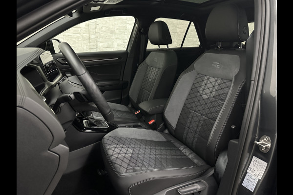 Volkswagen T-Roc 1.5 TSI R-Line | Panorama | IQ-Light | ACC | Black-Line | Keyless-Entry | 19 inch | Carplay | Stuurverwarming | Dodehoek | Virtual-Cockpit | Stoelverwarming | Leder Dashboard | Climate Control | Autom. Parkeren | Autom. Achterklep | Draadloos Laden |