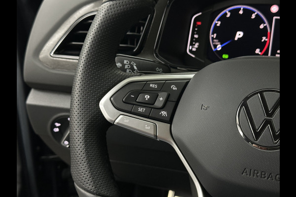 Volkswagen T-Roc 1.5 TSI R-Line | Panorama | IQ-Light | ACC | Black-Line | Keyless-Entry | 19 inch | Carplay | Stuurverwarming | Dodehoek | Virtual-Cockpit | Stoelverwarming | Leder Dashboard | Climate Control | Autom. Parkeren | Autom. Achterklep | Draadloos Laden |