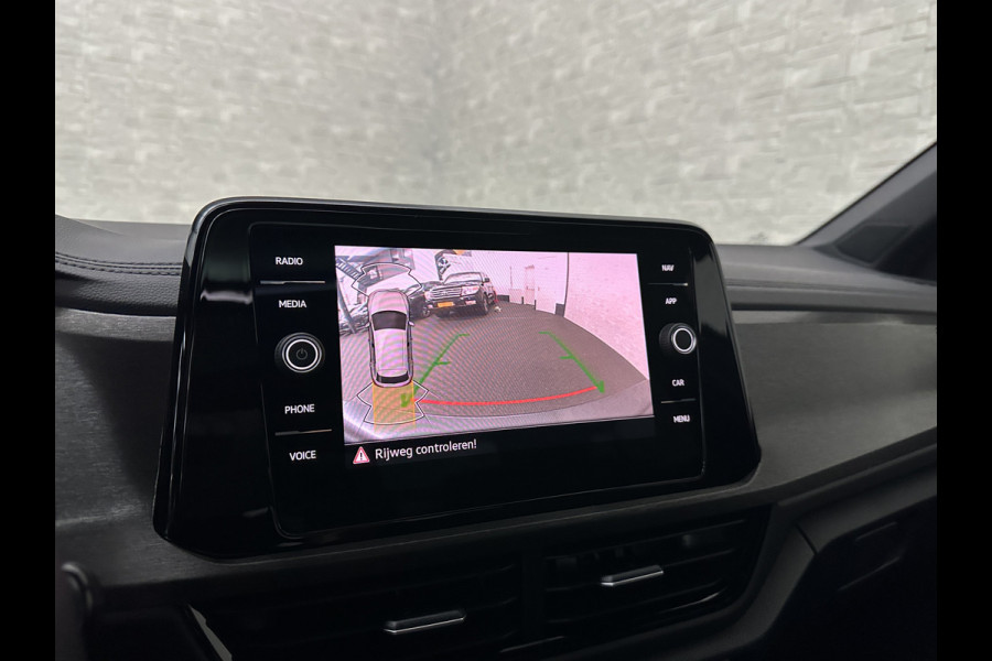 Volkswagen T-Roc 1.5 TSI R-Line | Panorama | IQ-Light | ACC | Black-Line | Keyless-Entry | 19 inch | Carplay | Stuurverwarming | Dodehoek | Virtual-Cockpit | Stoelverwarming | Leder Dashboard | Climate Control | Autom. Parkeren | Autom. Achterklep | Draadloos Laden |