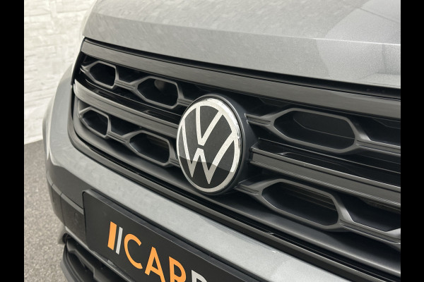 Volkswagen T-Roc 1.5 TSI R-Line | Panorama | IQ-Light | ACC | Black-Line | Keyless-Entry | 19 inch | Carplay | Stuurverwarming | Dodehoek | Virtual-Cockpit | Stoelverwarming | Leder Dashboard | Climate Control | Autom. Parkeren | Autom. Achterklep | Draadloos Laden |