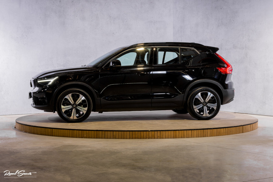 Volvo XC40 Recharge Plus 70 kWh | Adaptieve cruise | Blis | Full LED |
