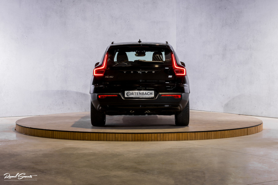 Volvo XC40 Recharge Plus 70 kWh | Adaptieve cruise | Blis | Full LED |
