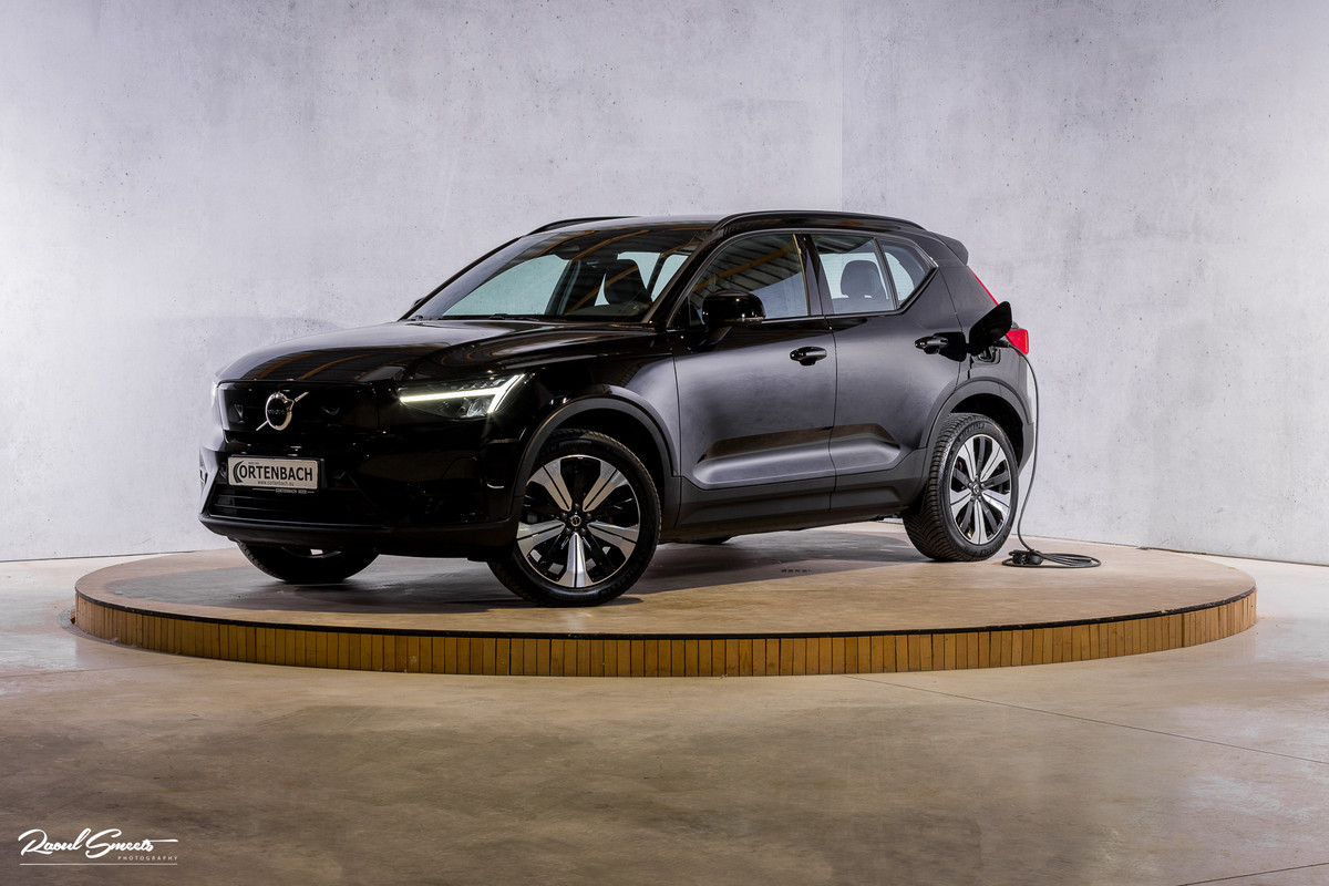 Volvo XC40 Recharge Plus 70 kWh | Adaptieve cruise | Blis | Full LED |