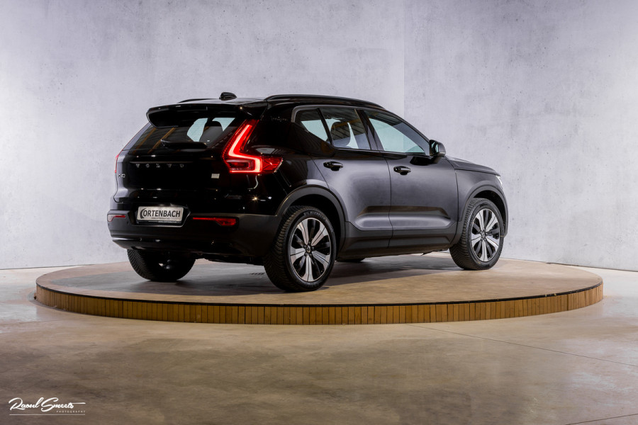 Volvo XC40 Recharge Plus 70 kWh | Adaptieve cruise | Blis | Full LED |