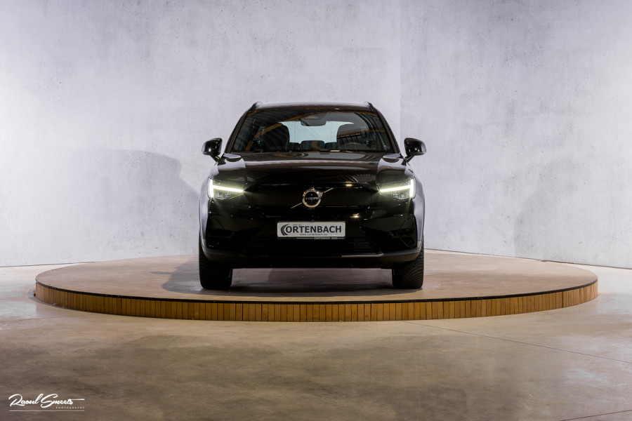 Volvo XC40 Recharge Plus 70 kWh | Adaptieve cruise | Blis | Full LED |