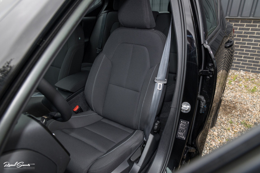 Volvo XC40 Recharge Plus 70 kWh | Adaptieve cruise | Blis | Full LED |