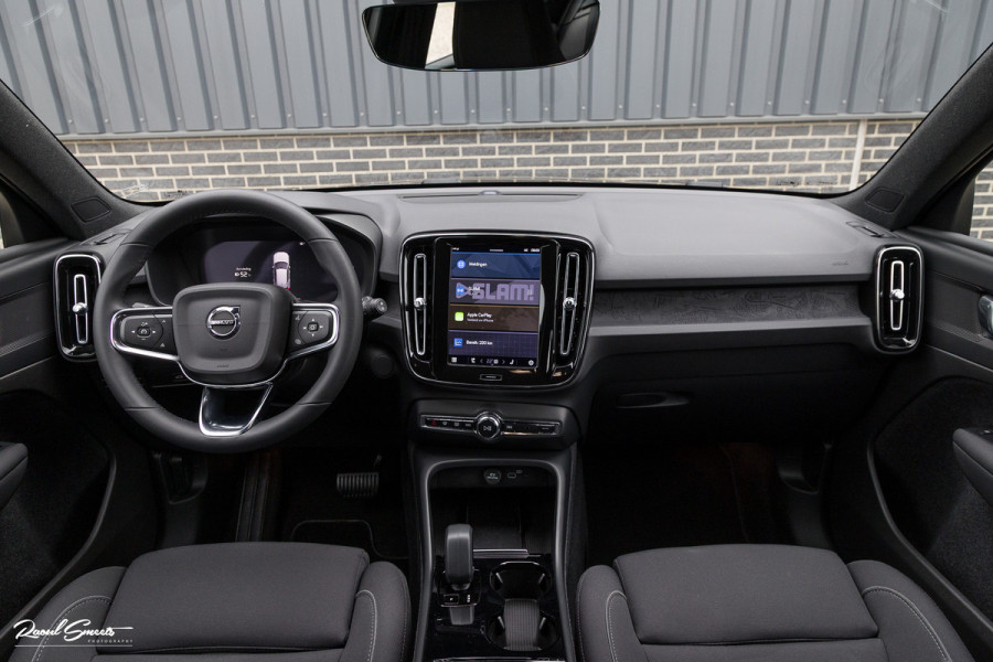 Volvo XC40 Recharge Plus 70 kWh | Adaptieve cruise | Blis | Full LED |