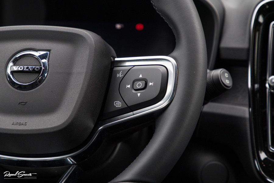Volvo XC40 Recharge Plus 70 kWh | Adaptieve cruise | Blis | Full LED |