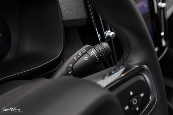 Volvo XC40 Recharge Plus 70 kWh | Adaptieve cruise | Blis | Full LED |
