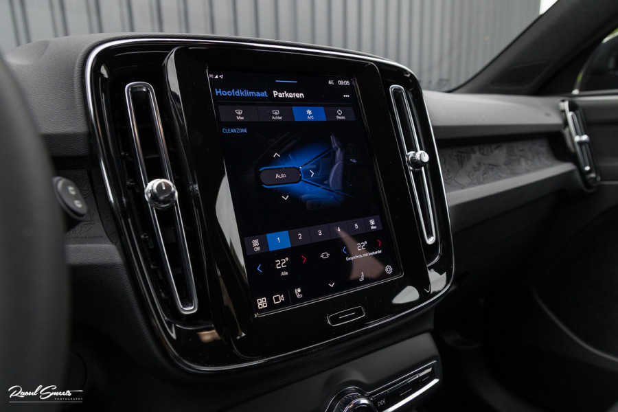 Volvo XC40 Recharge Plus 70 kWh | Adaptieve cruise | Blis | Full LED |