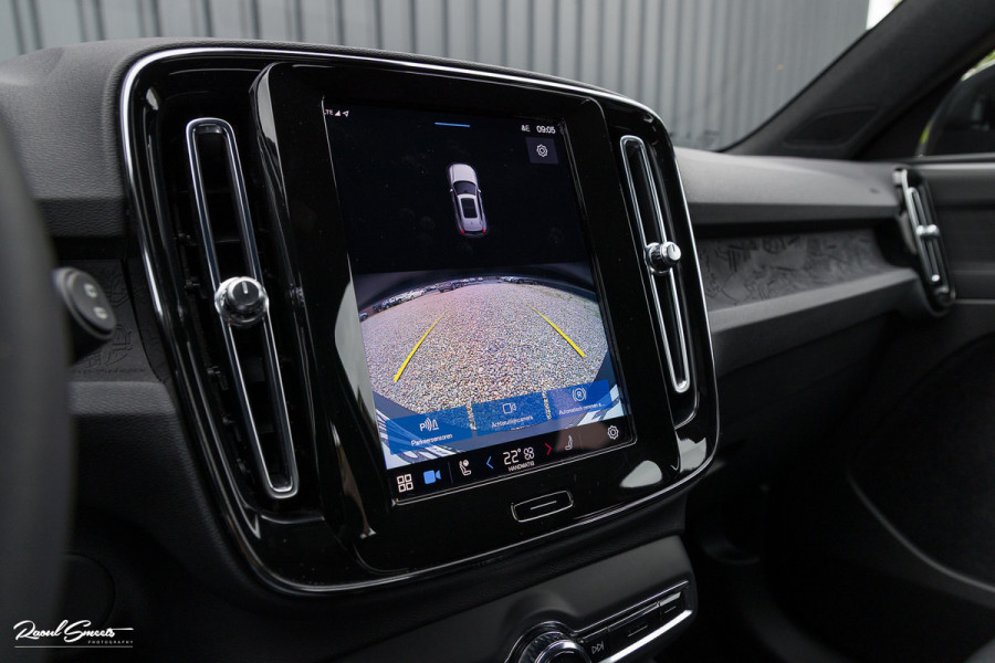Volvo XC40 Recharge Plus 70 kWh | Adaptieve cruise | Blis | Full LED |