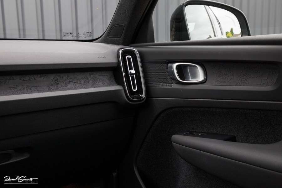 Volvo XC40 Recharge Plus 70 kWh | Adaptieve cruise | Blis | Full LED |