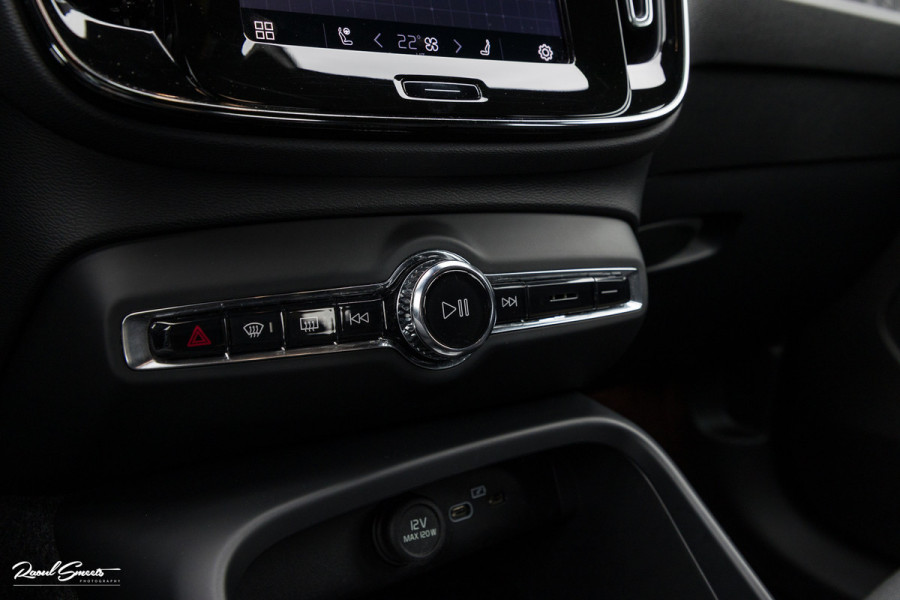 Volvo XC40 Recharge Plus 70 kWh | Adaptieve cruise | Blis | Full LED |