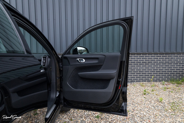 Volvo XC40 Recharge Plus 70 kWh | Adaptieve cruise | Blis | Full LED |