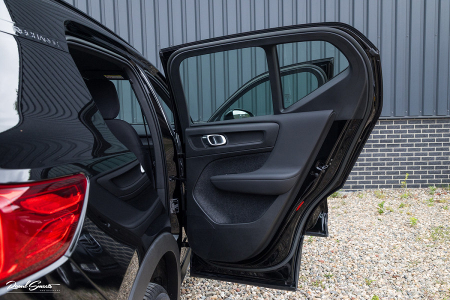 Volvo XC40 Recharge Plus 70 kWh | Adaptieve cruise | Blis | Full LED |