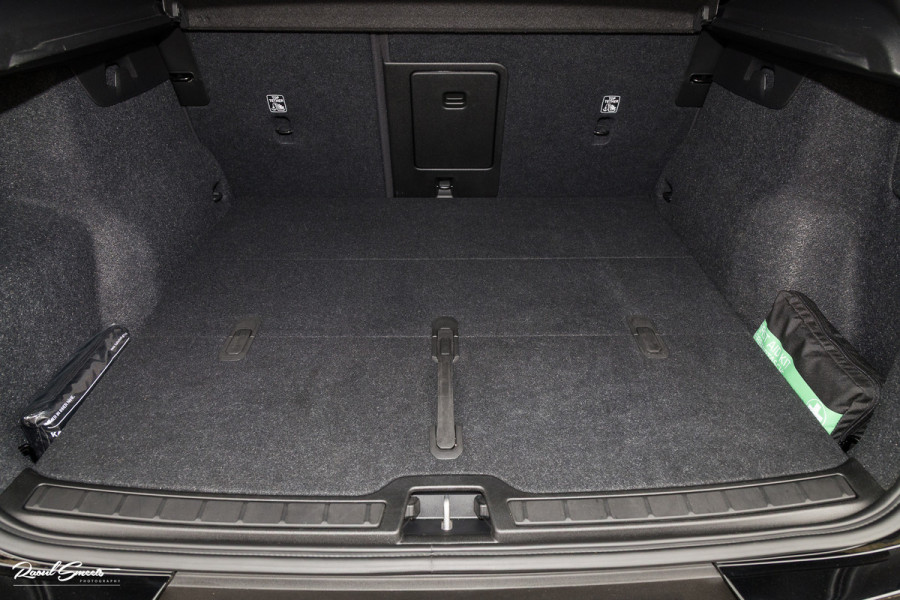 Volvo XC40 Recharge Plus 70 kWh | Adaptieve cruise | Blis | Full LED |