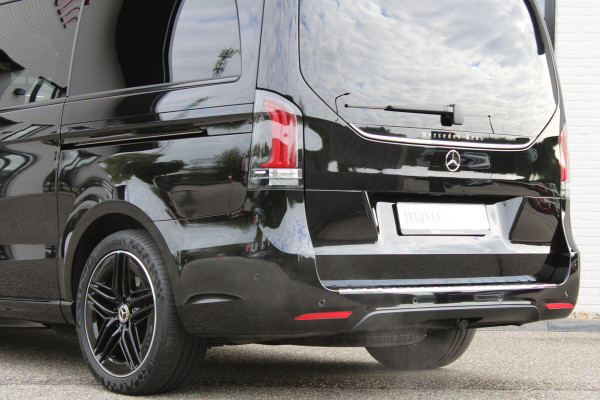 Mercedes-Benz V-Klasse 300d / AMG / Exclusive / DC / 4-matic / Luchtvering / Pano / Elec Stoelen / Burmester / Vol Opties / NIEUWSTAAT.