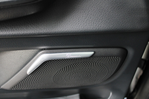 Mercedes-Benz V-Klasse 300d / AMG / Exclusive / DC / 4-matic / Luchtvering / Pano / Elec Stoelen / Burmester / Vol Opties / NIEUWSTAAT.