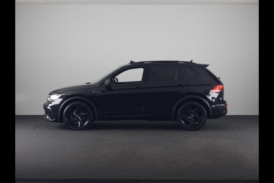Volkswagen Tiguan 1.5 TSI R-Line Business+ 150pk Automaat (DSG) | Navigatie | Panoramadak | Trekhaak (Zwenkbaar) | Parkeersensoren (Park assist) | Achteruitrijcamera | Achterklep Electrise | Black optie pakket |