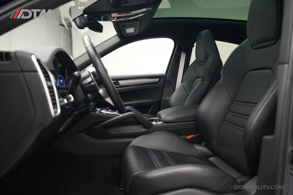Porsche Cayenne Coupé 3.0 E-Hybrid Platinum Edition | Panorama | Trekhaak