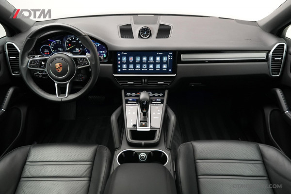 Porsche Cayenne Coupé 3.0 E-Hybrid Platinum Edition | Panorama | Trekhaak