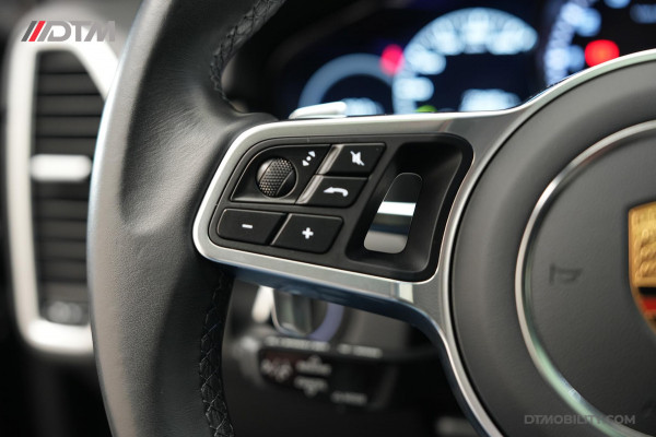 Porsche Cayenne Coupé 3.0 E-Hybrid Platinum Edition | Panorama | Trekhaak