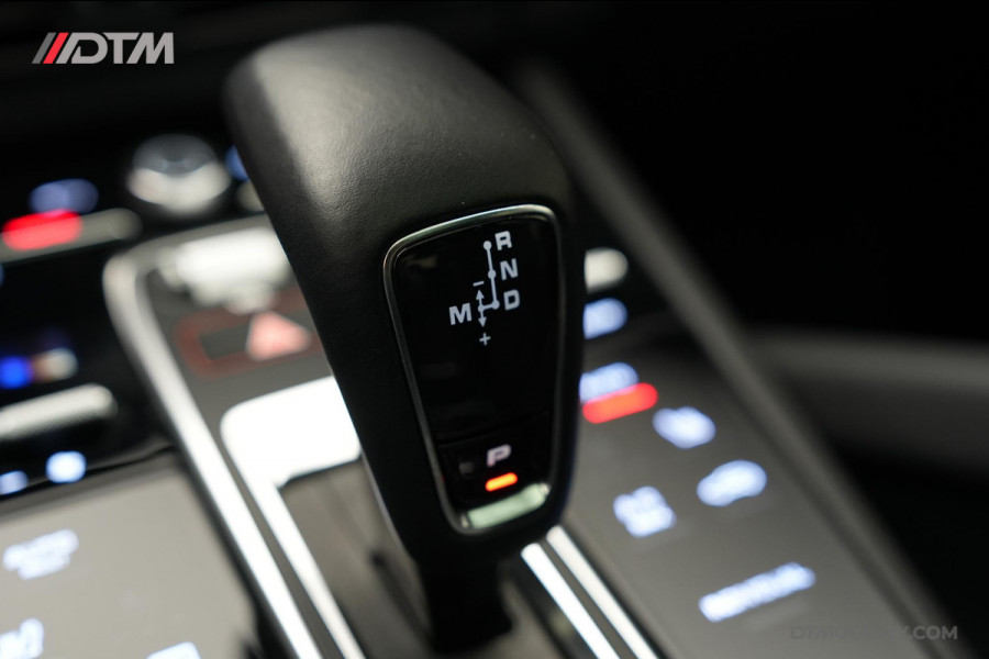 Porsche Cayenne Coupé 3.0 E-Hybrid Platinum Edition | Panorama | Trekhaak
